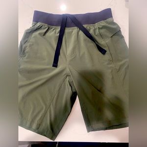 Lululemon Men’s athletic unlined Shorts